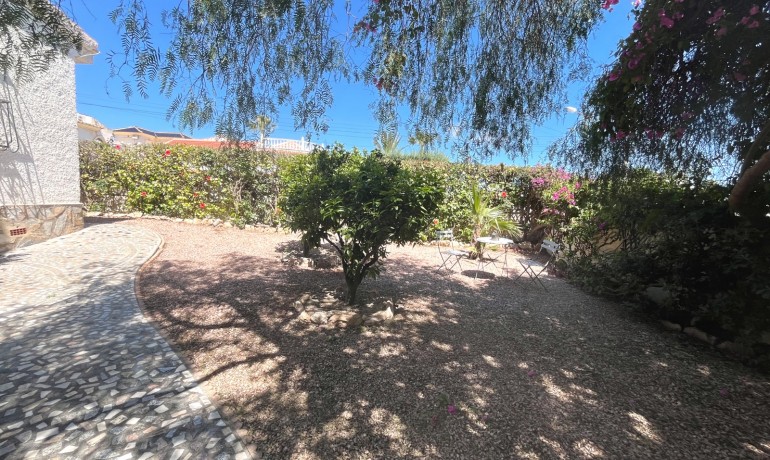 Sale - Villa -
Cuidad Quesada* - Central Quesada