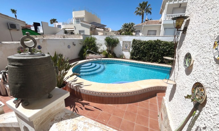 Sale - Villa -
Cuidad Quesada* - Central Quesada