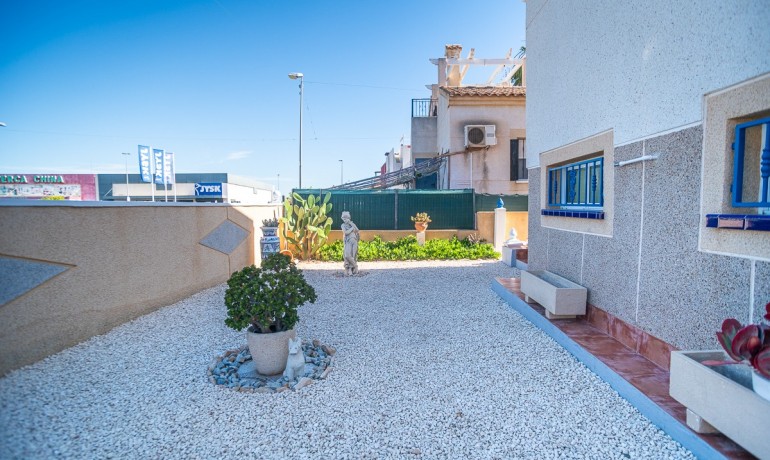 Sale - Villa -
Orihuela Costa* - Los Altos