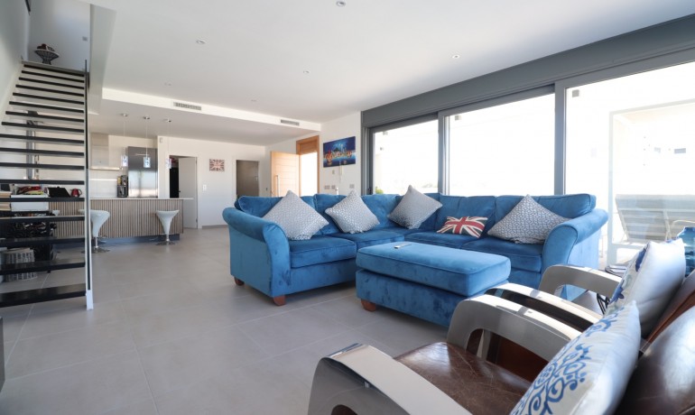 Sale - Villa -
Benimar - Benimar III