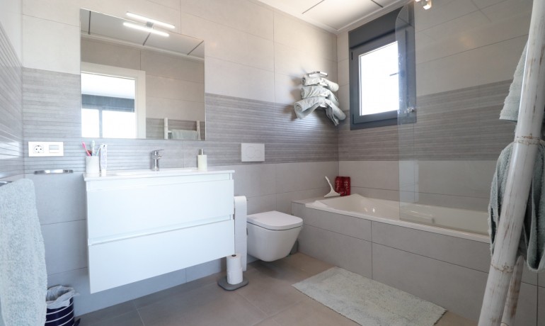 Sale - Villa -
Benimar - Benimar III