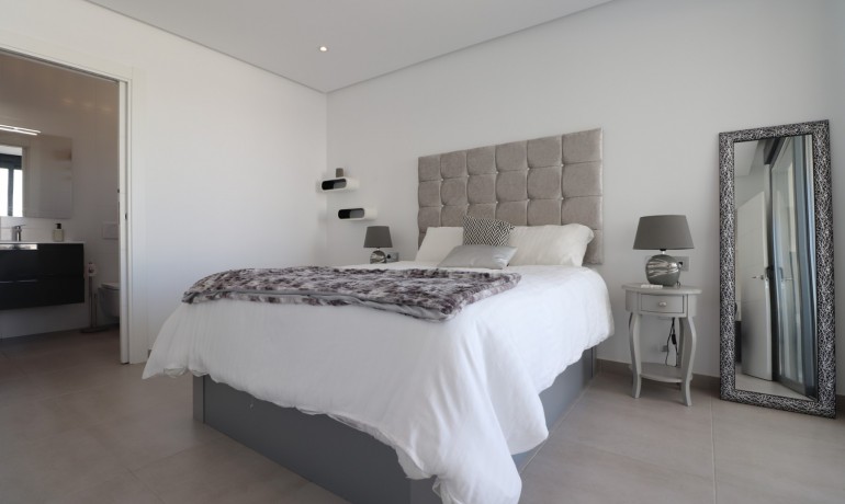Sale - Villa -
Benimar - Benimar III