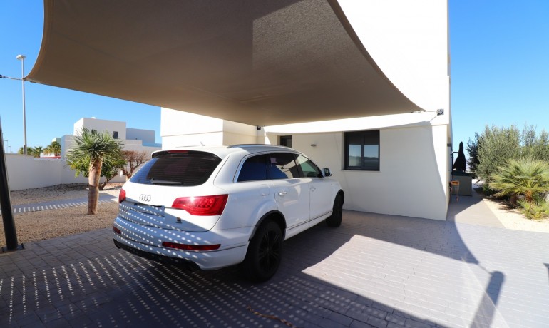 Sale - Villa -
Benimar - Benimar III