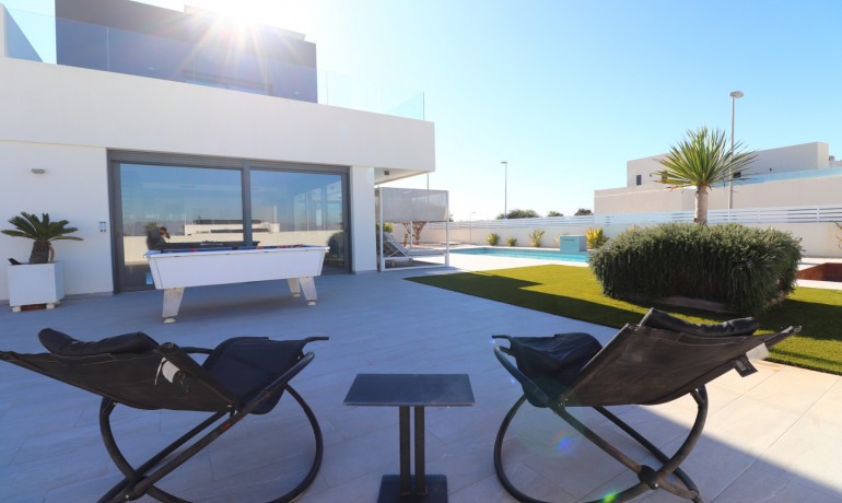 Sale - Villa -
Benimar - Benimar III