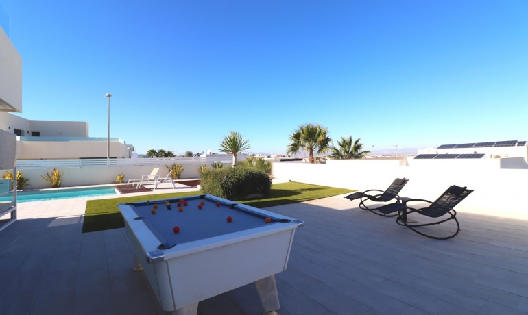 Sale - Villa -
Benimar - Benimar III