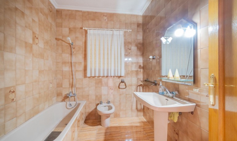 Sale - House -
San Miguel de Salinas* - Torremendo