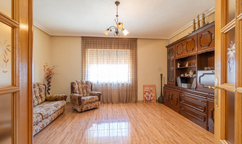 Sale - House -
San Miguel de Salinas* - Torremendo