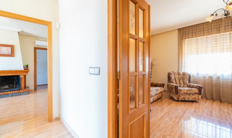 Sale - House -
San Miguel de Salinas* - Torremendo