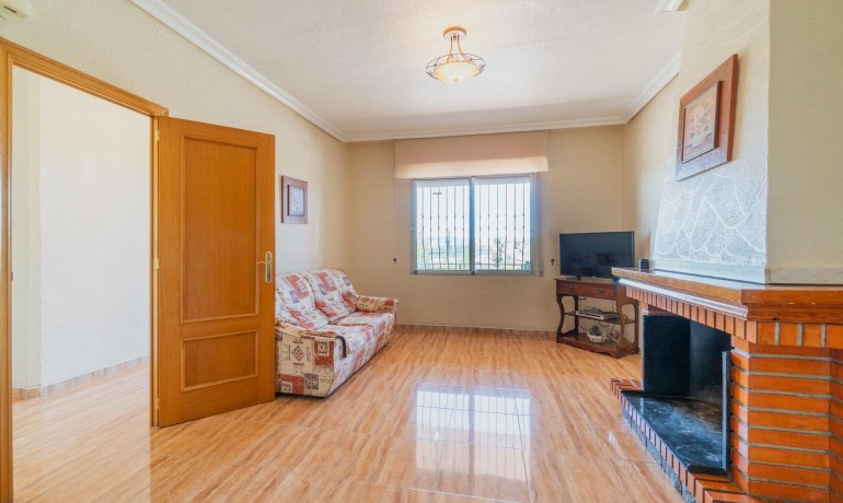 Sale - House -
San Miguel de Salinas* - Torremendo