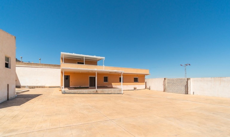 Sale - House -
San Miguel de Salinas* - Torremendo