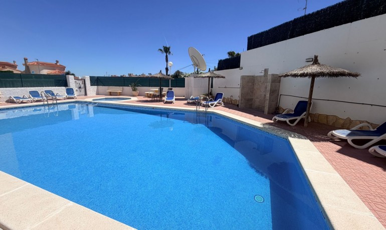 Sale - Apartment / Flat -
Cuidad Quesada* - La Marquesa Golf