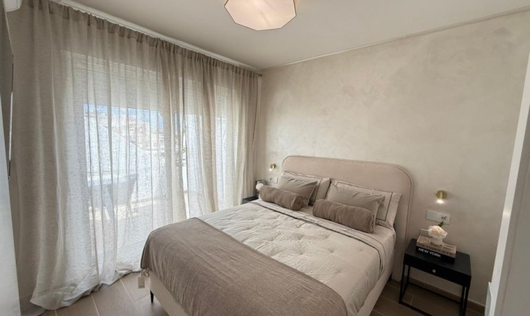 Sale - Apartment / Flat -
Torrevieja Centro - Torrevieja
