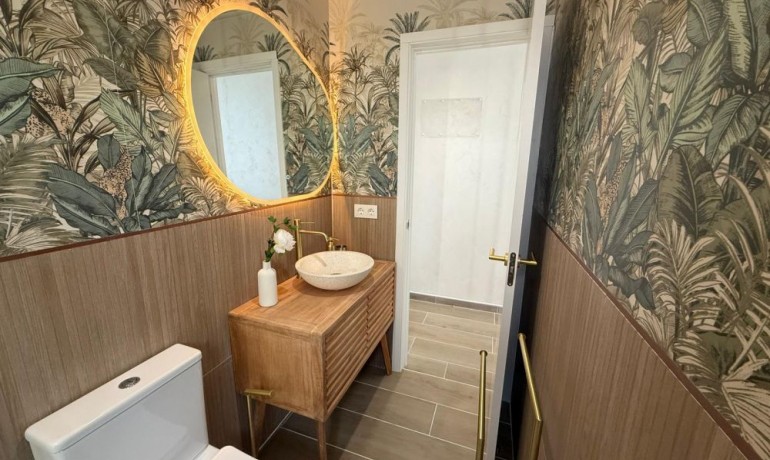 Sale - Apartment / Flat -
Torrevieja Centro - Torrevieja