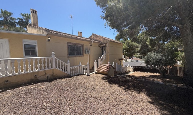 Venta - Villa -
Los Balcones