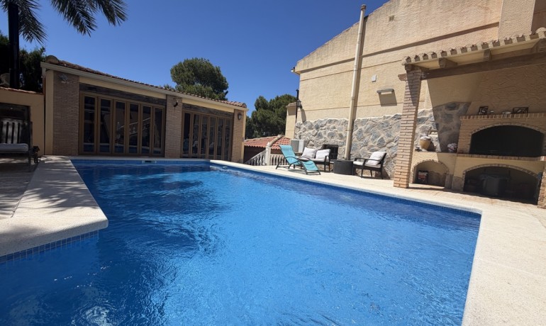 Venta - Villa -
Los Balcones