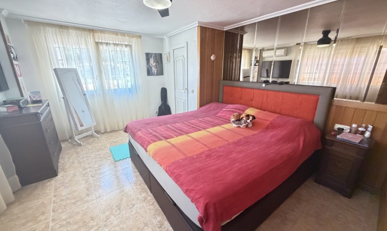 Venta - Villa -
Los Balcones