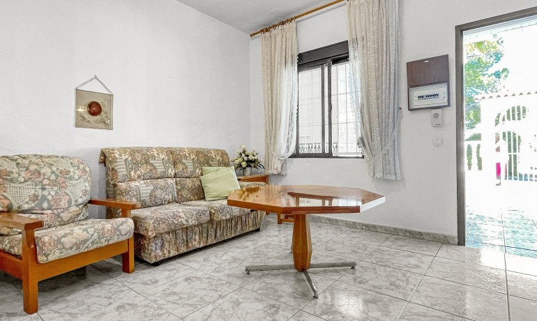 Sale - House -
Torrevieja* - La Siesta*