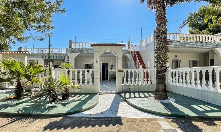 Sale - House -
Torrevieja* - La Siesta*