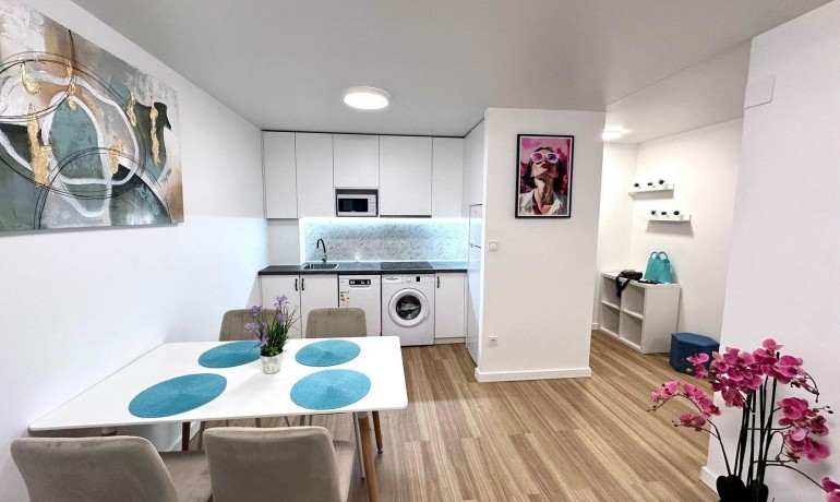 Sale - Apartment / Flat -
Torrevieja* - Estacion De Autobuses