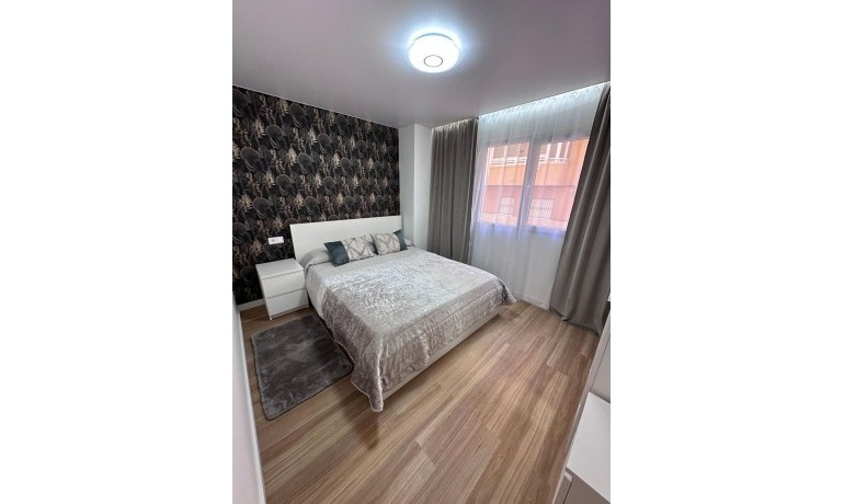 Sale - Apartment / Flat -
Torrevieja* - Estacion De Autobuses