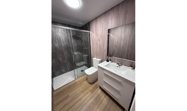 Sale - Apartment / Flat -
Torrevieja* - Estacion De Autobuses
