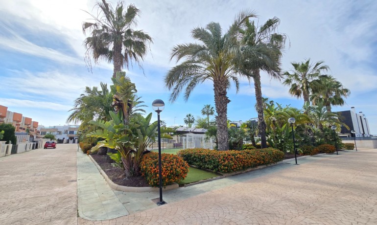 Sale - Apartment / Flat -
Orihuela Costa* - Costa Blanca
