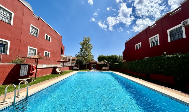 Sale - Apartment / Flat -
Los Altos - Costa Blanca