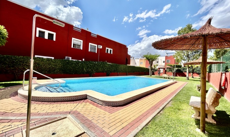 Sale - Apartment / Flat -
Los Altos - Costa Blanca