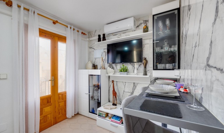 Sale - Apartment / Flat -
Torrevieja* - La Siesta - El Salado - Torreta