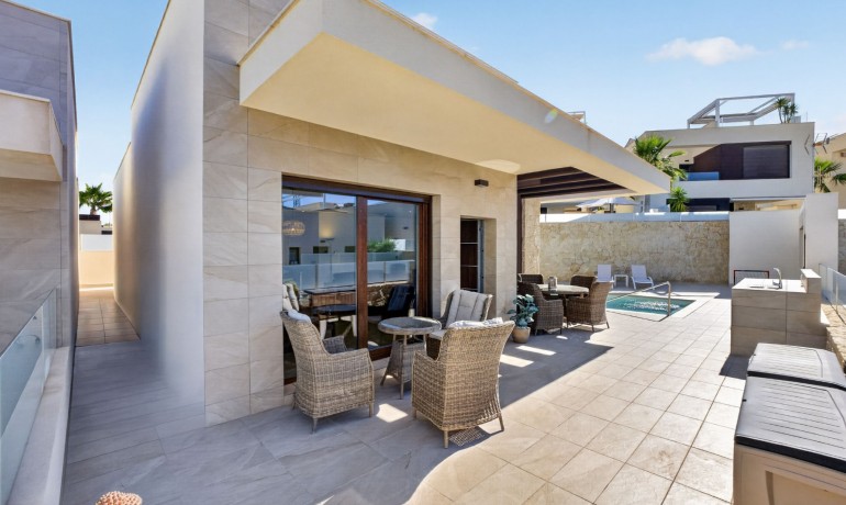 Sale - Villa -
Benimar - Rojales Hills