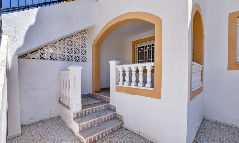Sale - Apartment / Flat -
Torrevieja - Altos del Limonar