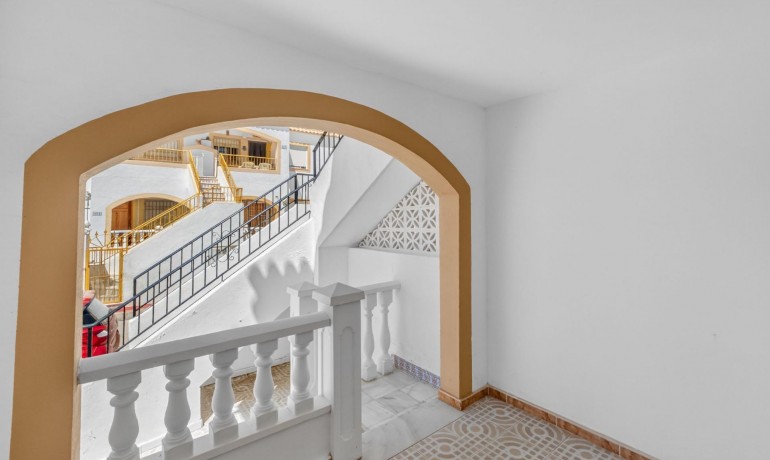 Sale - Apartment / Flat -
Torrevieja - Altos del Limonar