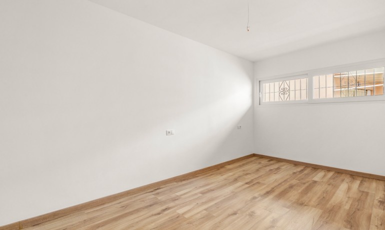 Sale - Apartment / Flat -
Calpe - Calpe - Town