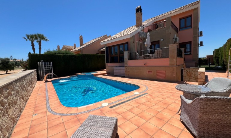 Sale - Villa -
Algorfa - La Finca Golf Resort