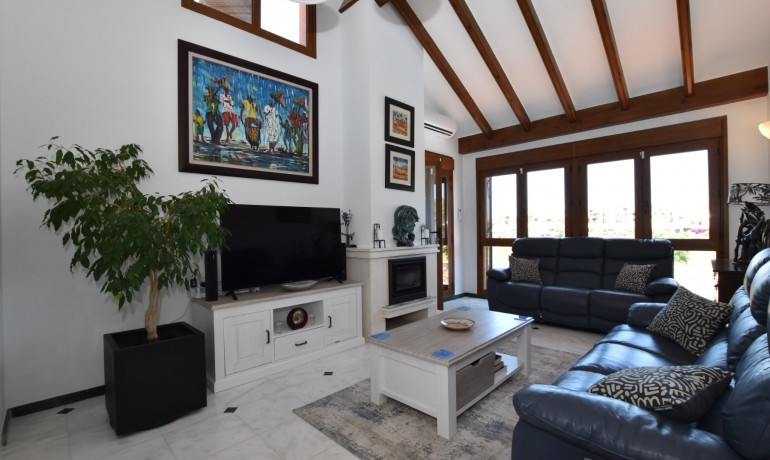 Sale - Villa -
Algorfa - La Finca Golf Resort