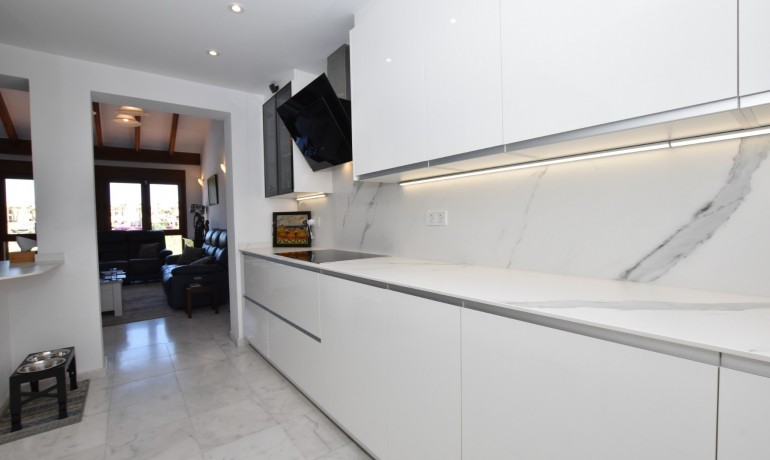 Sale - Villa -
Algorfa - La Finca Golf Resort