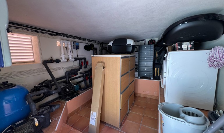 Sale - Villa -
Algorfa - La Finca Golf Resort