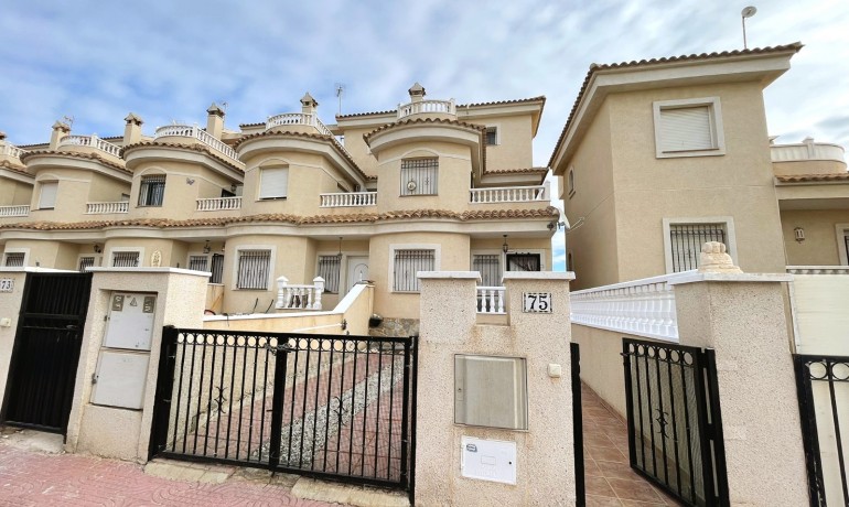 Sale - House -
Ciudad Quesada - Lo Marabu