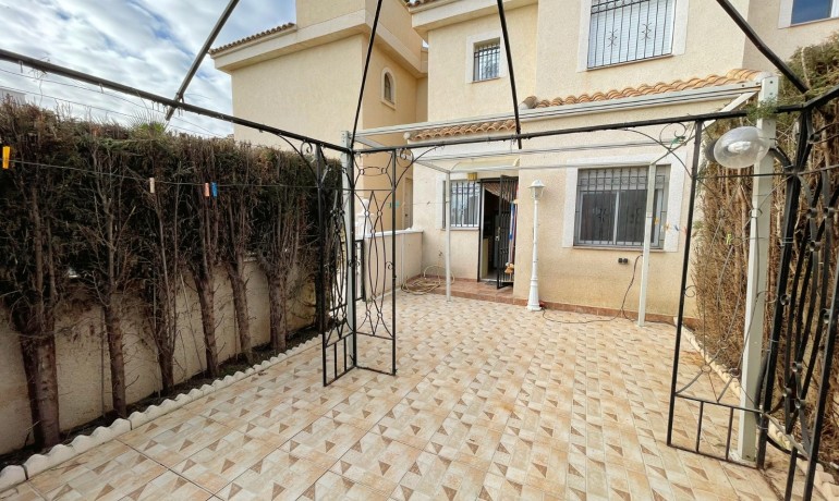 Sale - House -
Ciudad Quesada - Lo Marabu