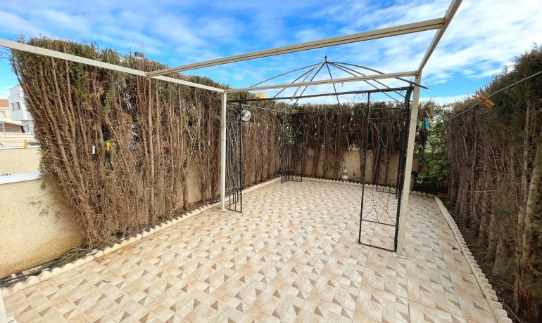 Sale - House -
Ciudad Quesada - Lo Marabu