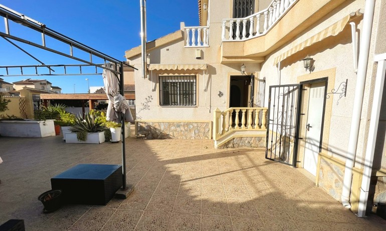 Sale - Villa -
Ciudad Quesada - Doña Pepa