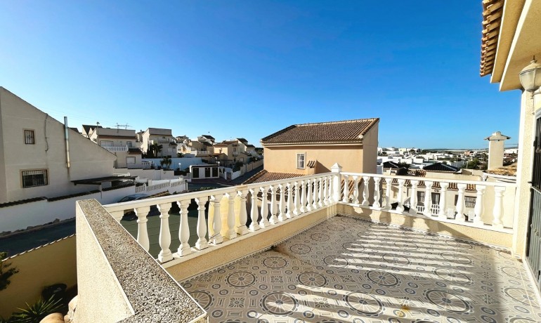 Sale - Villa -
Ciudad Quesada - Doña Pepa