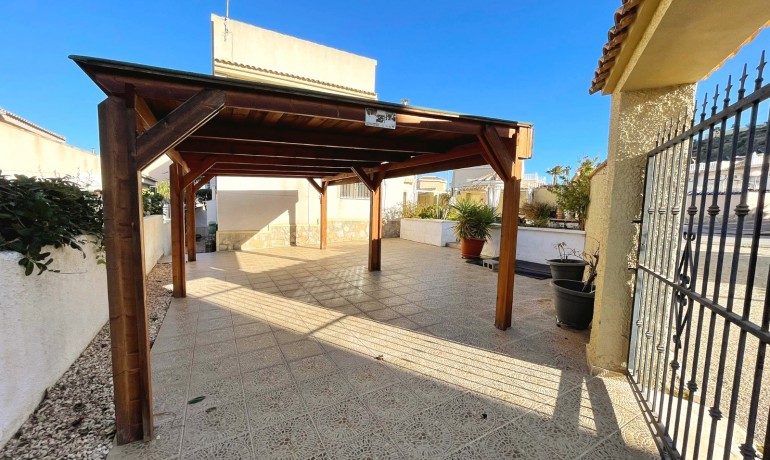 Sale - Villa -
Ciudad Quesada - Doña Pepa
