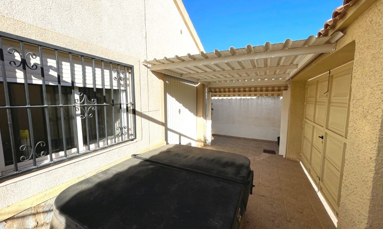 Sale - Villa -
Ciudad Quesada - Doña Pepa
