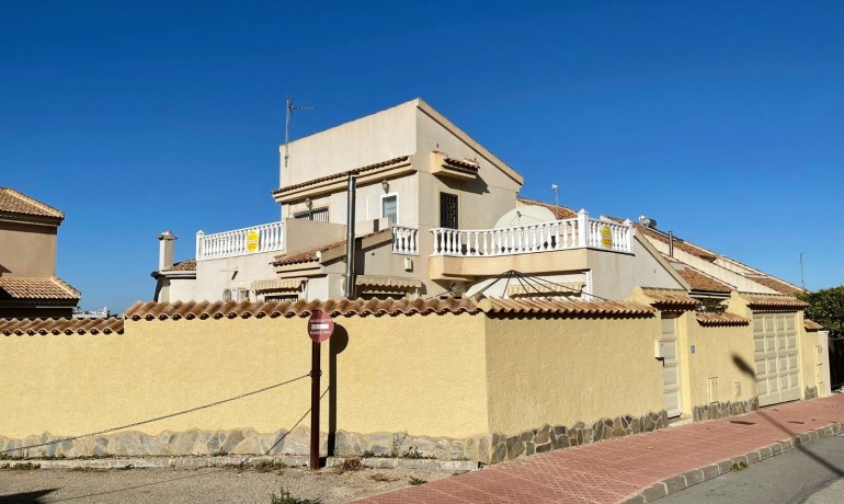 Sale - Villa -
Ciudad Quesada - Doña Pepa