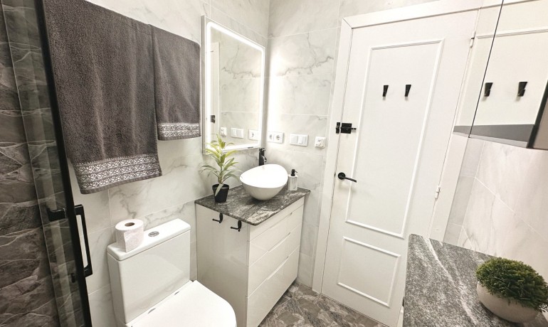 Sale - Apartment / Flat -
Torrevieja - San Luis