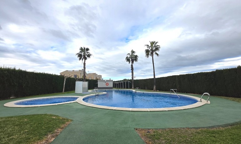 Sale - Apartment / Flat -
Torrevieja - San Luis