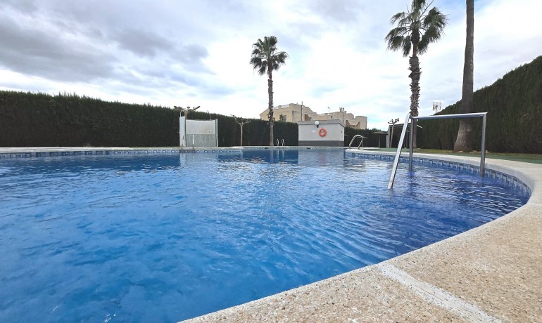 Sale - Apartment / Flat -
Torrevieja - San Luis