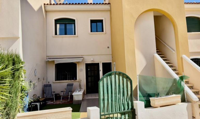 Sale - Apartment / Flat -
Ciudad Quesada - Doña Pepa