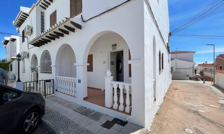 Sale - House -
Ciudad Quesada - Altos de Quesada